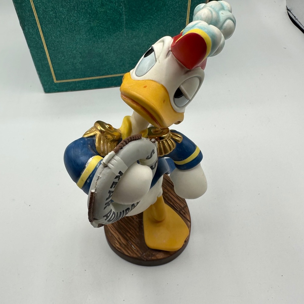 WDCC Disney Admiral Duck Sea Scouts 1994 Members Only Figurine with Box - Picture 4 of 11